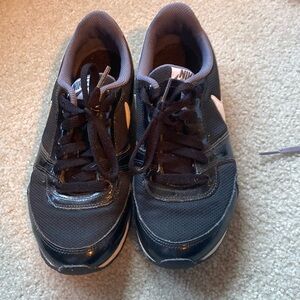 Women’s Nike shoes